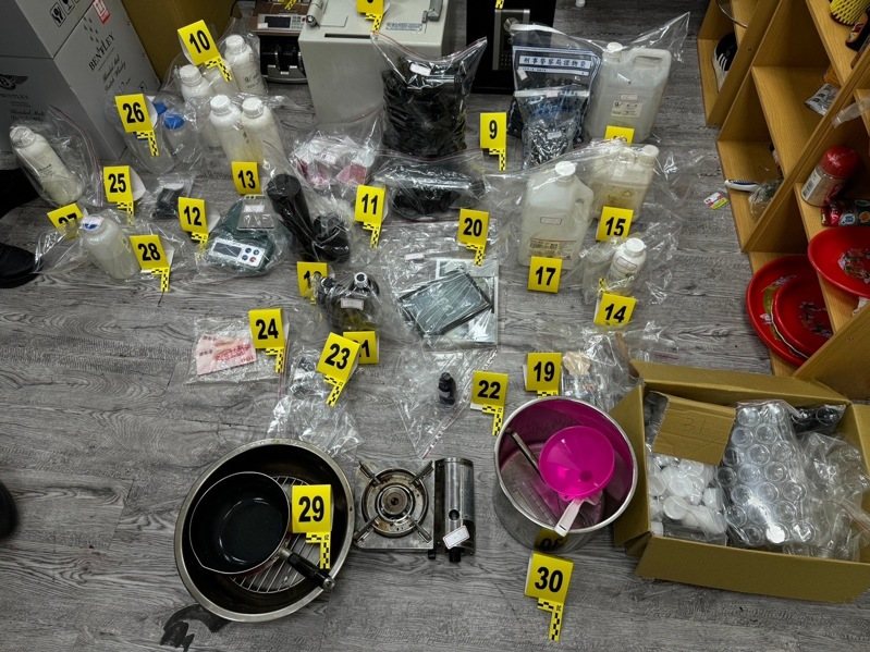 刑事局偵一大隊偵破喪屍菸彈製造工廠。記者廖炳棋/翻攝