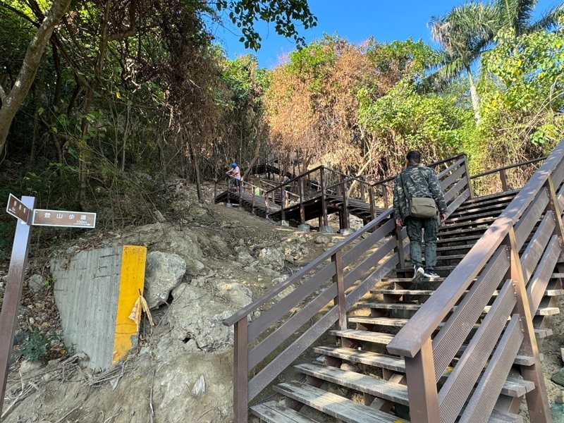 高雄一名75歲林姓老翁昨天登壽山，直至目前仍失聯。本報資料照片