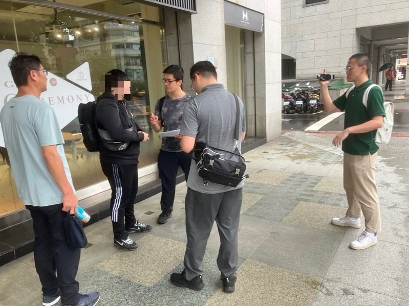 鐵路警察局接獲高鐵公司TGo會員點數遭盜取，點數都被兌換成全國電子現金抵用券，考量受害者逾500人，組專案小組偵辦，拘提鄭姓男子到案。記者翁至成／翻攝