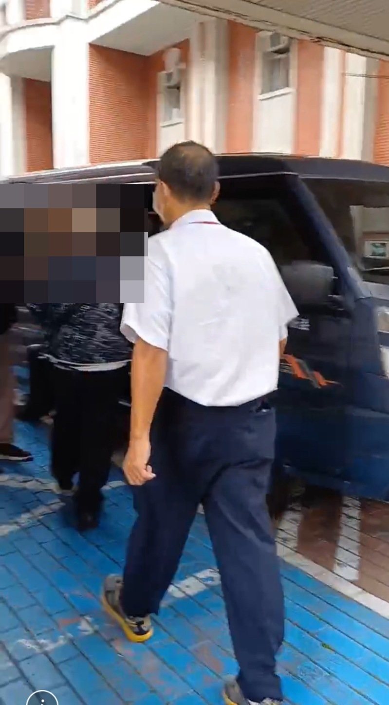 停役軍官欠款165萬元拒繳,經行政執行署台南分署執行官向台南地院聲請管收獲准。記者黃宣翰/翻攝 停役軍官欠款165萬元拒繳,經行政執行署台南分署執行官向台南地院聲請管收獲准。記者黃宣翰/翻攝