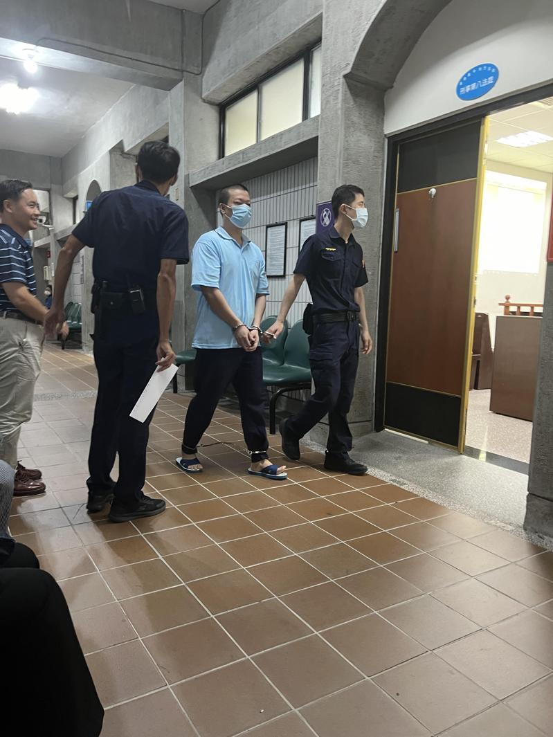 台中地院今審理九州博弈集團案，法官提訊被告李孟修。記者陳宏睿／攝影