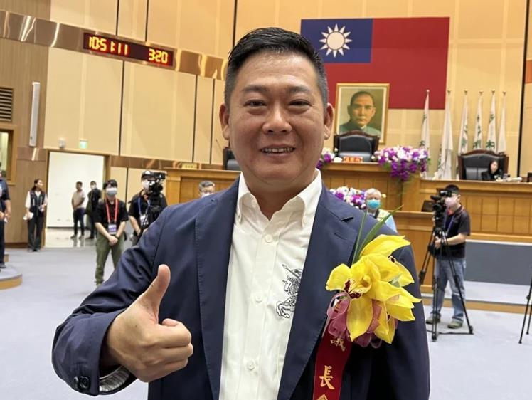 雲林縣議長黃凱涉收賄遭收押,新北地檢署今依法起訴,因認罪且主動繳回1480萬元犯罪所得, 新北地院今晚裁定300萬元交保。圖/聯合報系資料照 雲林縣議長黃凱涉收賄遭收押,新北地檢署今依法起訴,因認罪且主動繳回1480萬元犯罪所得, 新北地院今晚裁定300萬元交保。圖/聯合報系資料照