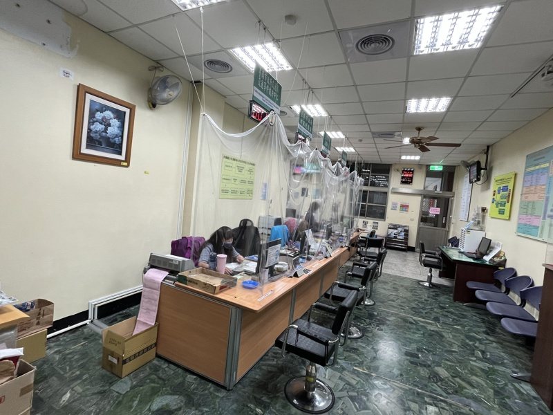 蔡男接獲台南市地政局查封函後,分別於今年7、8月間各匯款繳款30萬元、9月間匯款繳納40萬元,剩餘金額則於本月9日匯款繳清。圖/本報資料照 蔡男接獲台南市地政局查封函後,分別於今年7、8月間各匯款繳款30萬元、9月間匯款繳納40萬元,剩餘金額則於本月9日匯款繳清。圖/本報資料照