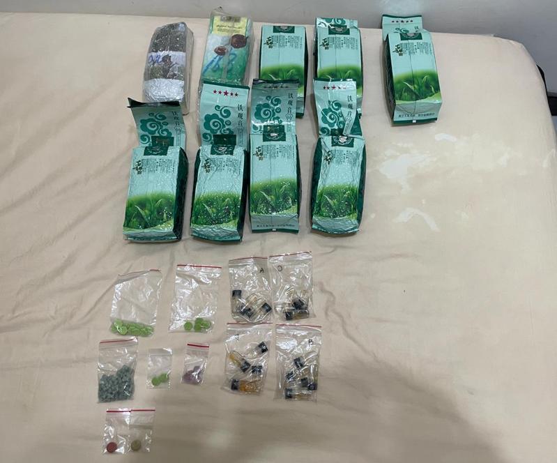 新北市刑大查扣價值2500萬元的毒品。記者黃子騰／翻攝