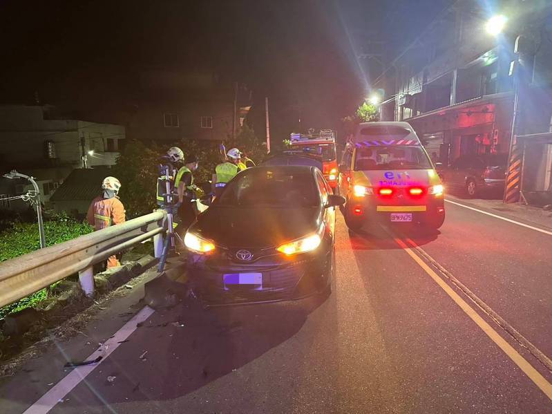 新北市淡水區今天凌晨發生一起死亡車禍，肇因待查。記者曾伯愷／翻攝
