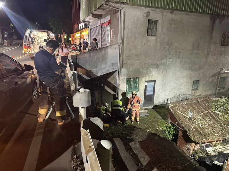新北市淡水區今天凌晨發生一起死亡車禍，肇因待查。記者曾伯愷／翻攝