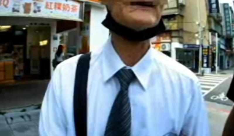 北市文山二警方日前執行交通違規取締勤務，意外查獲逃亡9年、吸金上億元的詐欺通緝犯謝均權。記者翁至成／翻攝