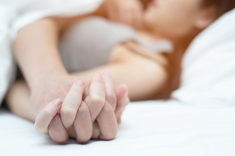 許姓美女網紅,被爆和大她23歲的人夫不倫戀。示意圖。 圖/ingimage 許姓美女網紅,被爆和大她23歲的人夫不倫戀。示意圖。 圖/ingimage