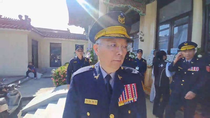 警政署長張榮興受訪表示,將安排家屬至公部門工作。記者黃子騰/翻攝 警政署長張榮興受訪表示,將安排家屬至公部門工作。記者黃子騰/翻攝
