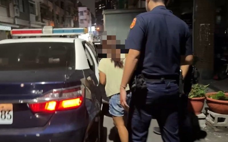 林姓婦人涉嫌偷泡泡瑪特盲盒被捕。記者林保光/翻攝 林姓婦人涉嫌偷泡泡瑪特盲盒被捕。記者林保光/翻攝