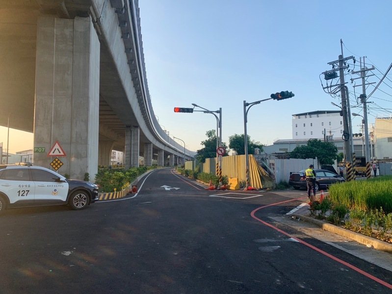 台中市張姓大四學生，昨天下午駕車在大里區撞上電桿，因頭部傷重送醫不治。圖／民眾提供