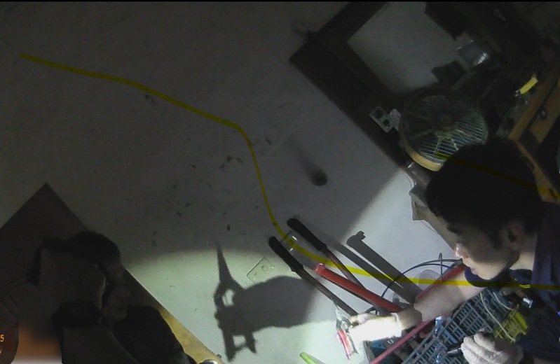 彰化縣北斗警分局查獲偷竊電纜線的各式作案工具。圖／民眾提供