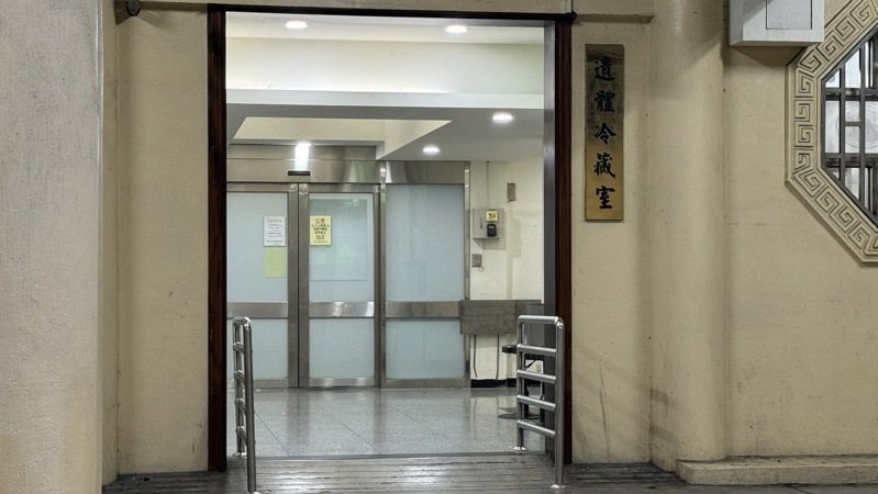 發生意外的殯儀館遺體冷藏室。記者黃子騰／翻攝