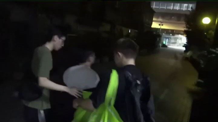新北市刑大趁廖男前往倉庫取毒時將他逮捕。記者黃子騰／翻攝