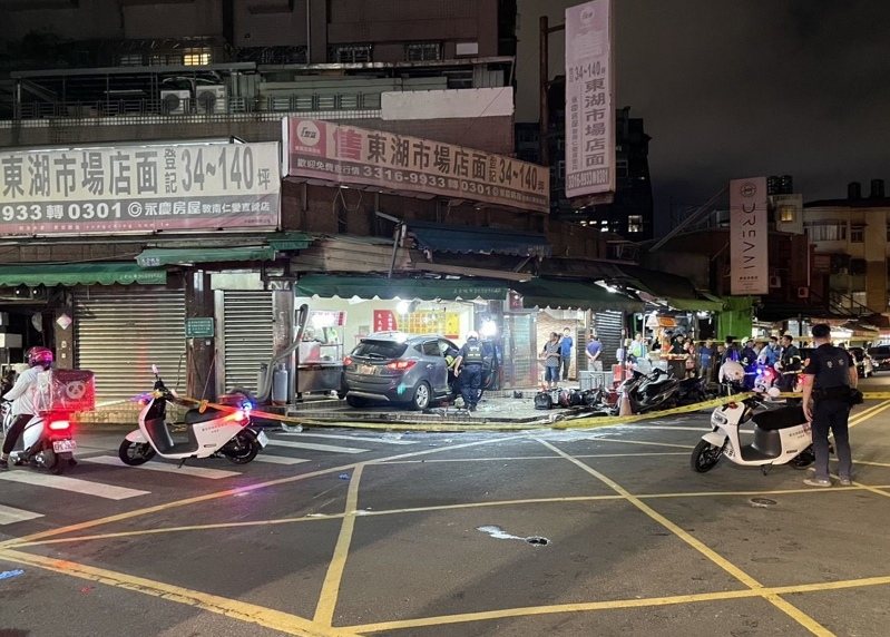 15歲曾姓少年本月17日在台北市內湖東湖市場開車肇事釀3死命案。圖/讀者提供 15歲曾姓少年本月17日在台北市內湖東湖市場開車肇事釀3死命案。圖/讀者提供