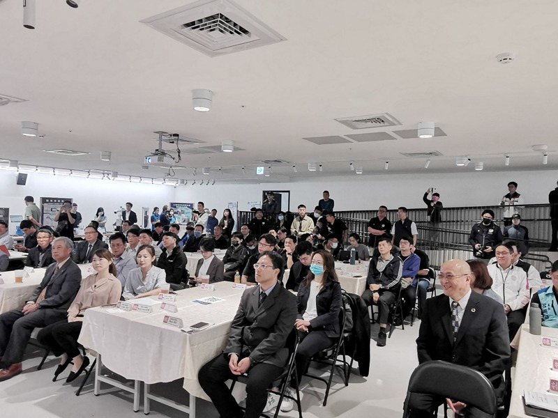 桃園市檢調警環廉打擊犯罪合作會議,宣示運用AI科技一條鞭打擊環保不法。記者曾增勳/攝影 桃園市檢調警環廉打擊犯罪合作會議,宣示運用AI科技一條鞭打擊環保不法。記者曾增勳/攝影