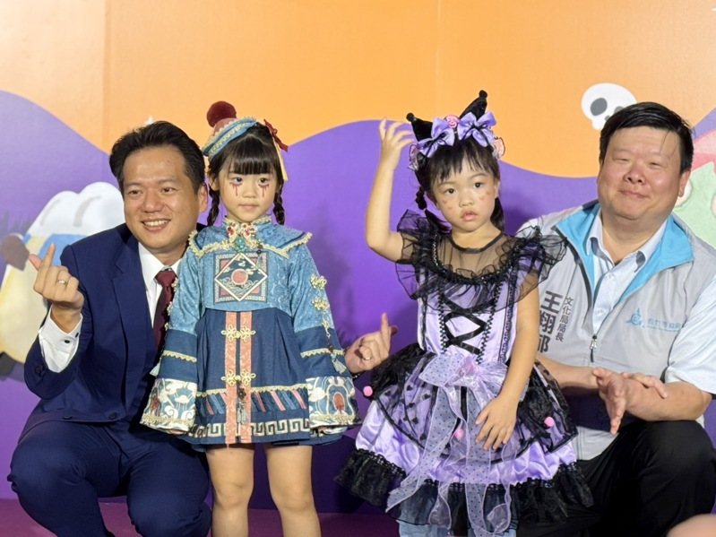 新竹市政府以「NOW GO搞怪趴」為題,邀請大小朋友一同來扮裝變身,參加熱鬧的街頭遊行。圖/報系資料照 新竹市政府以「NOW GO搞怪趴」為題,邀請大小朋友一同來扮裝變身,參加熱鬧的街頭遊行。圖/報系資料照