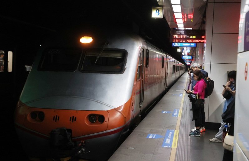 圖為台鐵自強號示意圖,非當事列車。本報資料照。 圖為台鐵自強號示意圖,非當事列車。本報資料照。
