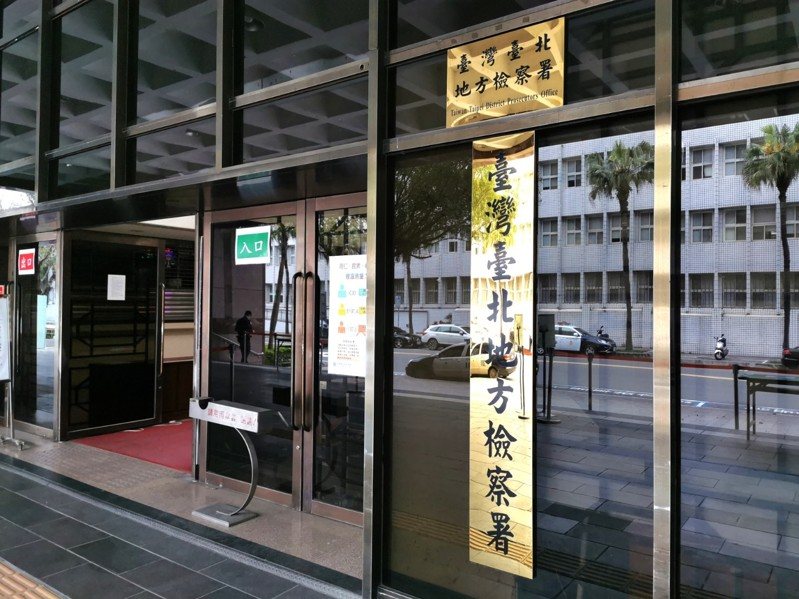 台北市某精舍凱米颱風期間「推車運屍」命案,檢警懷疑精舍吳姓女住持及信眾李男、姜女3人涉案,依殺人等罪嫌向法院聲押禁見。圖/聯合報系資料照片 台北市某精舍凱米颱風期間「推車運屍」命案,檢警懷疑精舍吳姓女住持及信眾李男、姜女3人涉案,依殺人等罪嫌向法院聲押禁見。圖/聯合報系資料照片