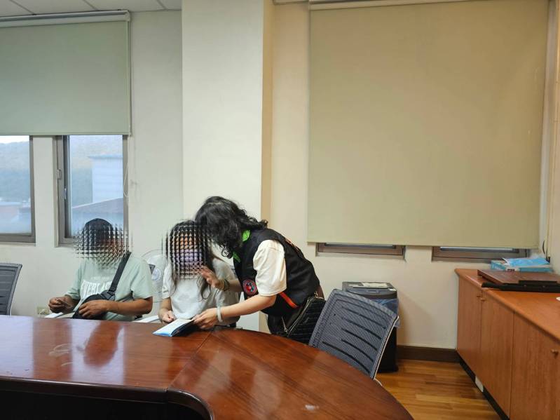 連江縣近日卻出現首起酒駕肇事致死案件，犯罪被害人保護協會成員也前往訪視並慰問被害者家屬。圖／福建連江地方檢察署提供