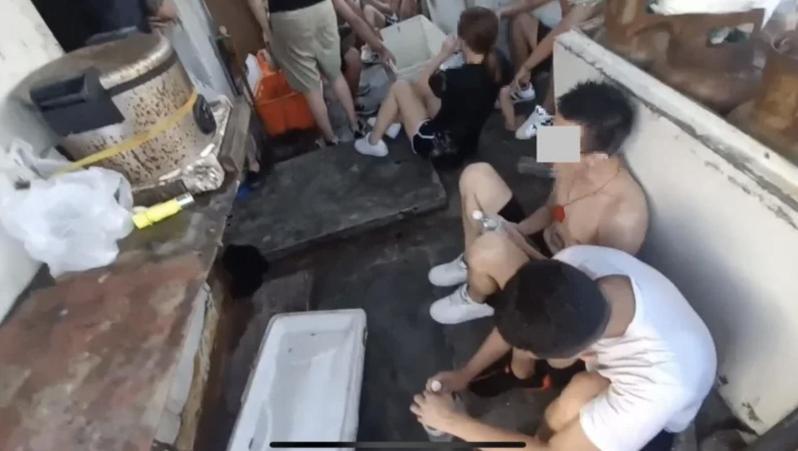 高雄8月6日破獲漁船載有20名偷渡客,其中18人是峇里島詐騙案份子,7月初才被印尼遣送回台由台中地檢署偵辦,未料卻趁卷證移交期間企圖偷渡出境。圖/報系資料照 高雄8月6日破獲漁船載有20名偷渡客,其中18人是峇里島詐騙案份子,7月初才被印尼遣送回台由台中地檢署偵辦,未料卻趁卷證移交期間企圖偷渡出境。圖/報系資料照